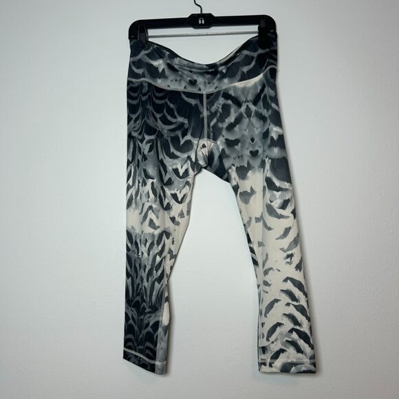 Lululemon Wunder Under Cropped Leggings - Snowy Owl / Angel Wing Print‎ - Picture 1 of 9